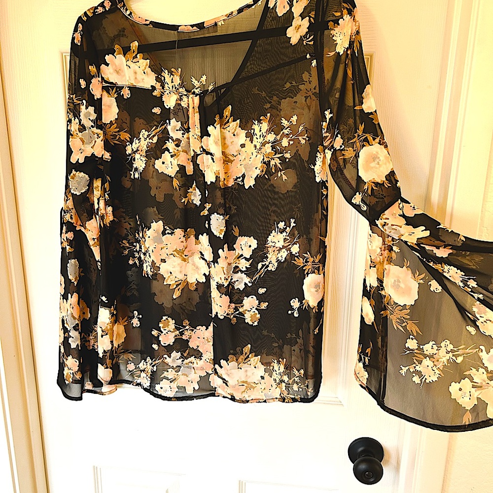 NWT Rokoko sheet black floral blouse